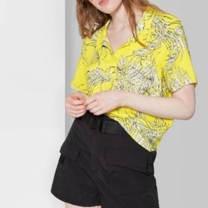 Wild Fable Yellow floral hawaiian button up collar